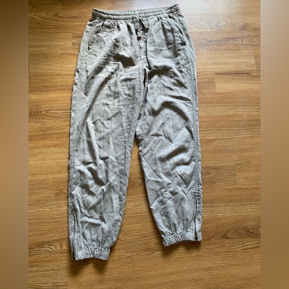 Aerie Woven Jogger - Picture 2 of 5